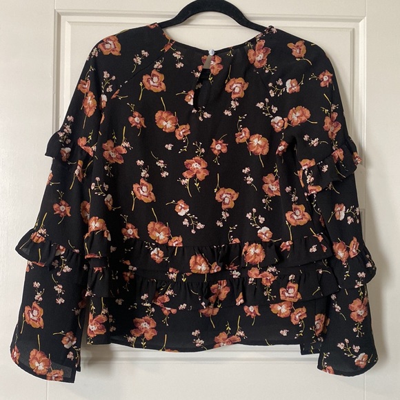 BP Blouse - Picture 4 of 6